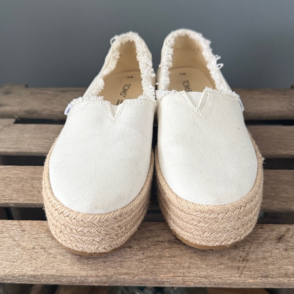 NEW TOMS Women’s Valencia Platform Cream Espadrille SlipOn Platform Shoes 6 A25 - Picture 4 of 11